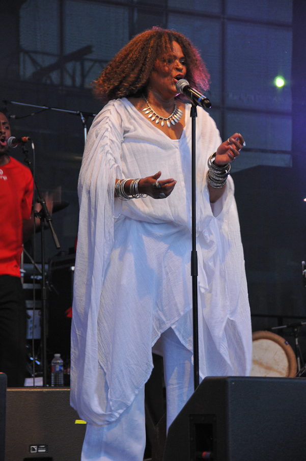 Fete de la Musique Evry 2009 - Kassav 422.jpg